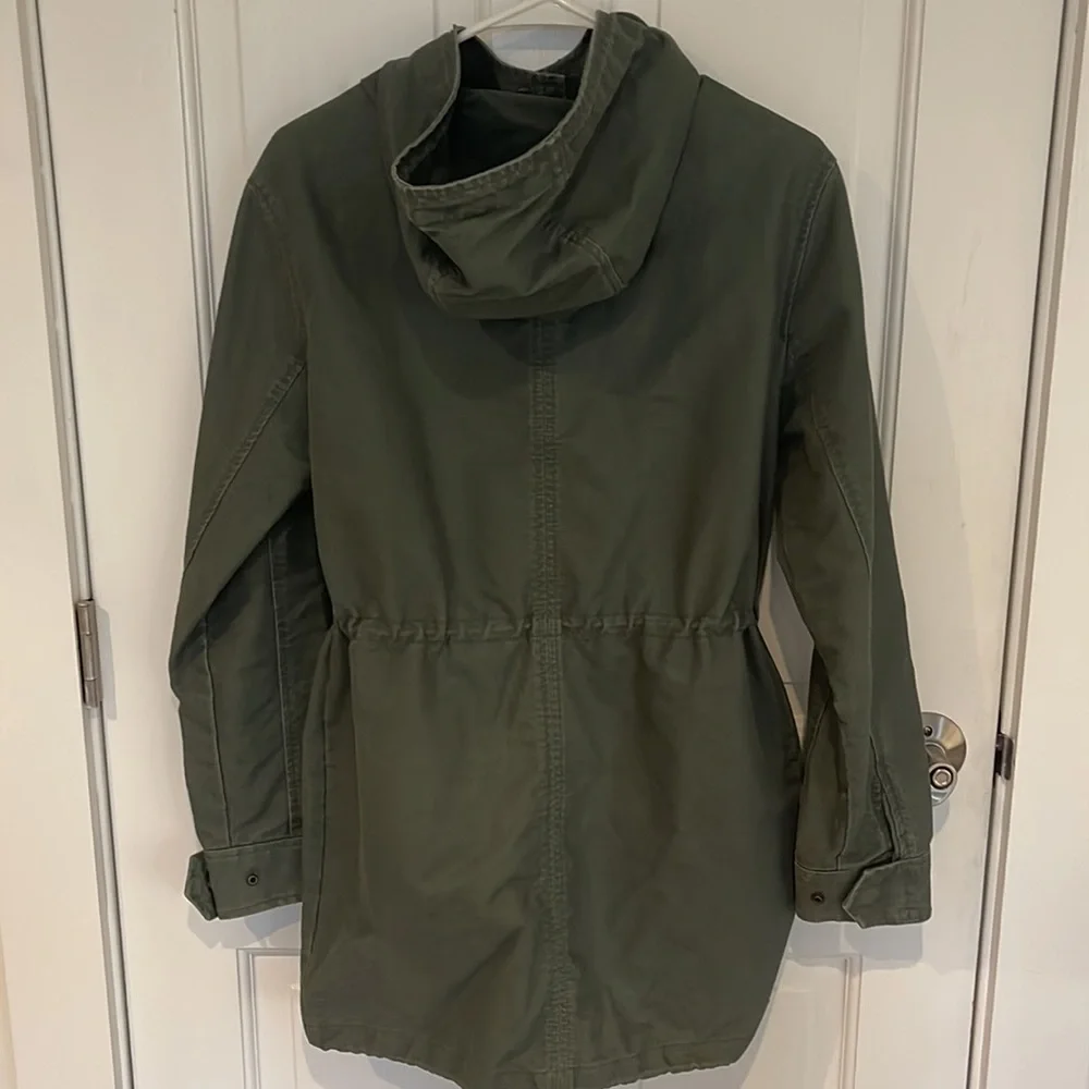 A+F Jacket💚 - Picture 2 of 3